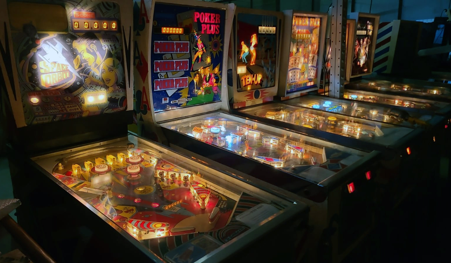 Jukebox Vintage Eventi - Jukebox e flipper originali per allestimenti raffinati e indimenticabili.