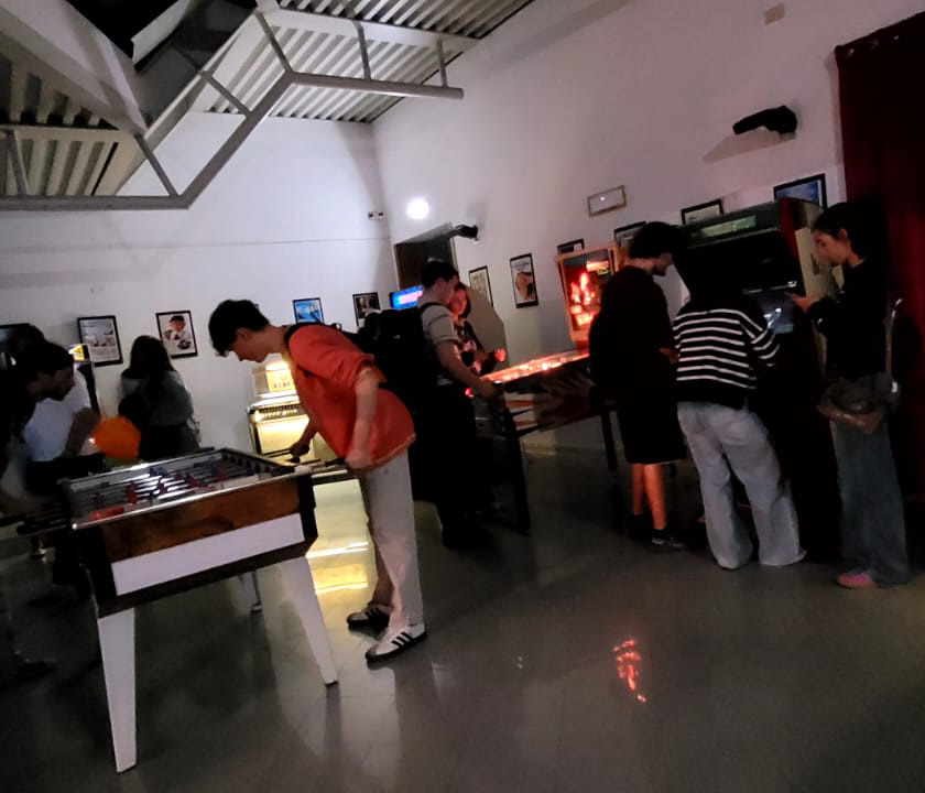 Jukebox Vintage Eventi - Jukebox e flipper originali per allestimenti raffinati e indimenticabili.