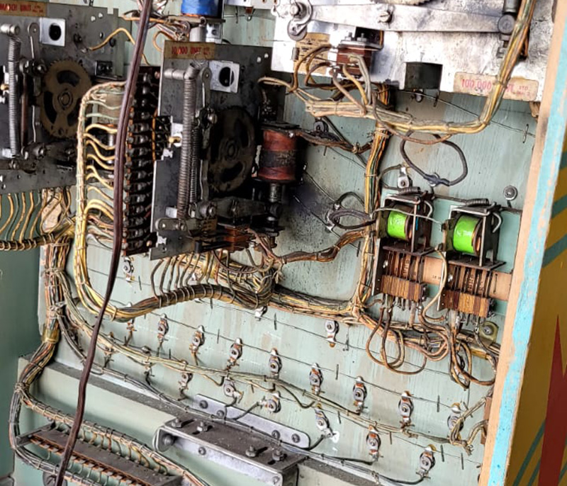 Jukebox Vintage Eventi - Jukebox e flipper originali per allestimenti raffinati e indimenticabili.